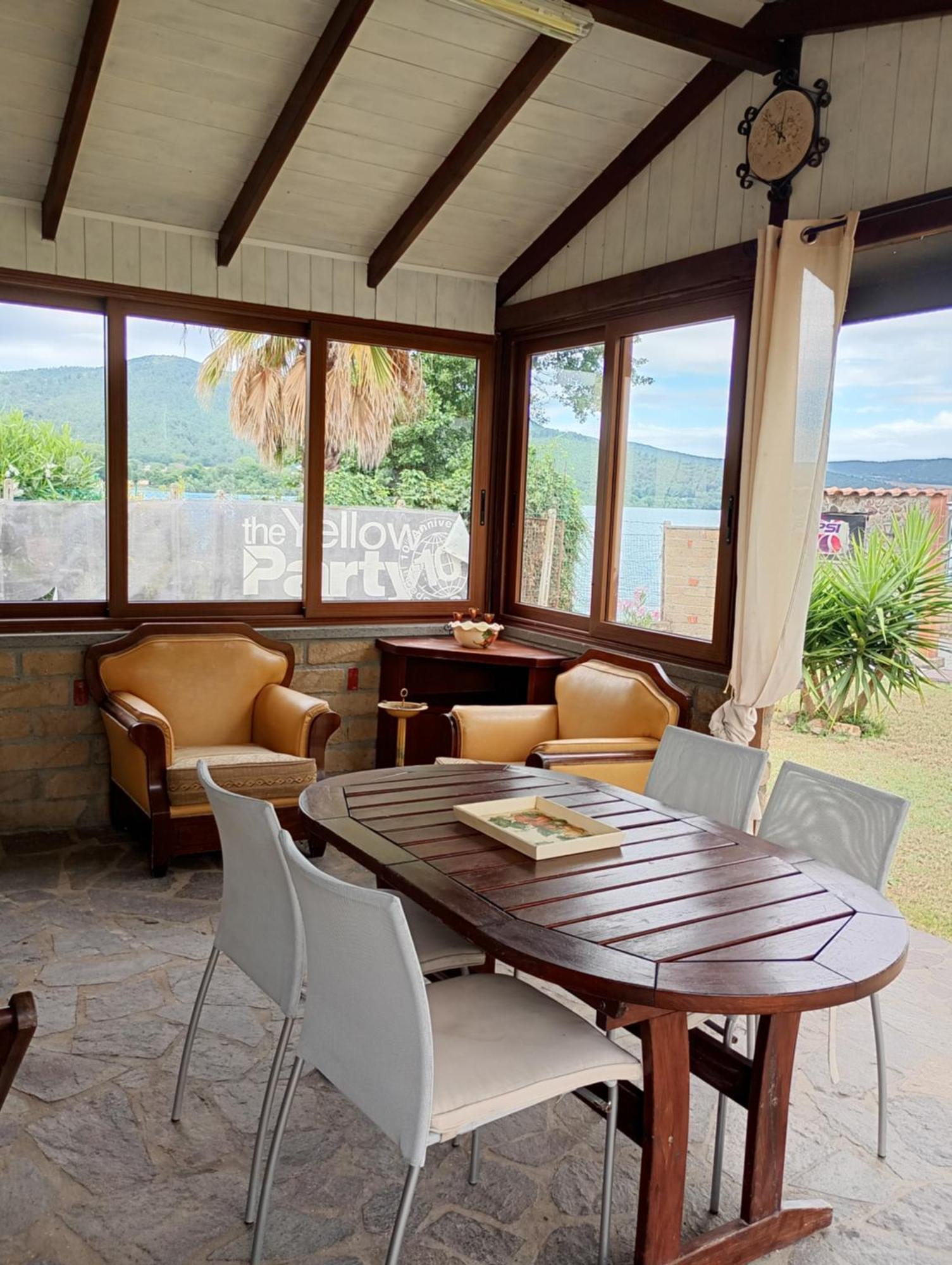 Independent Villa With Private Beach On The Lake Bracciano  Exterior foto